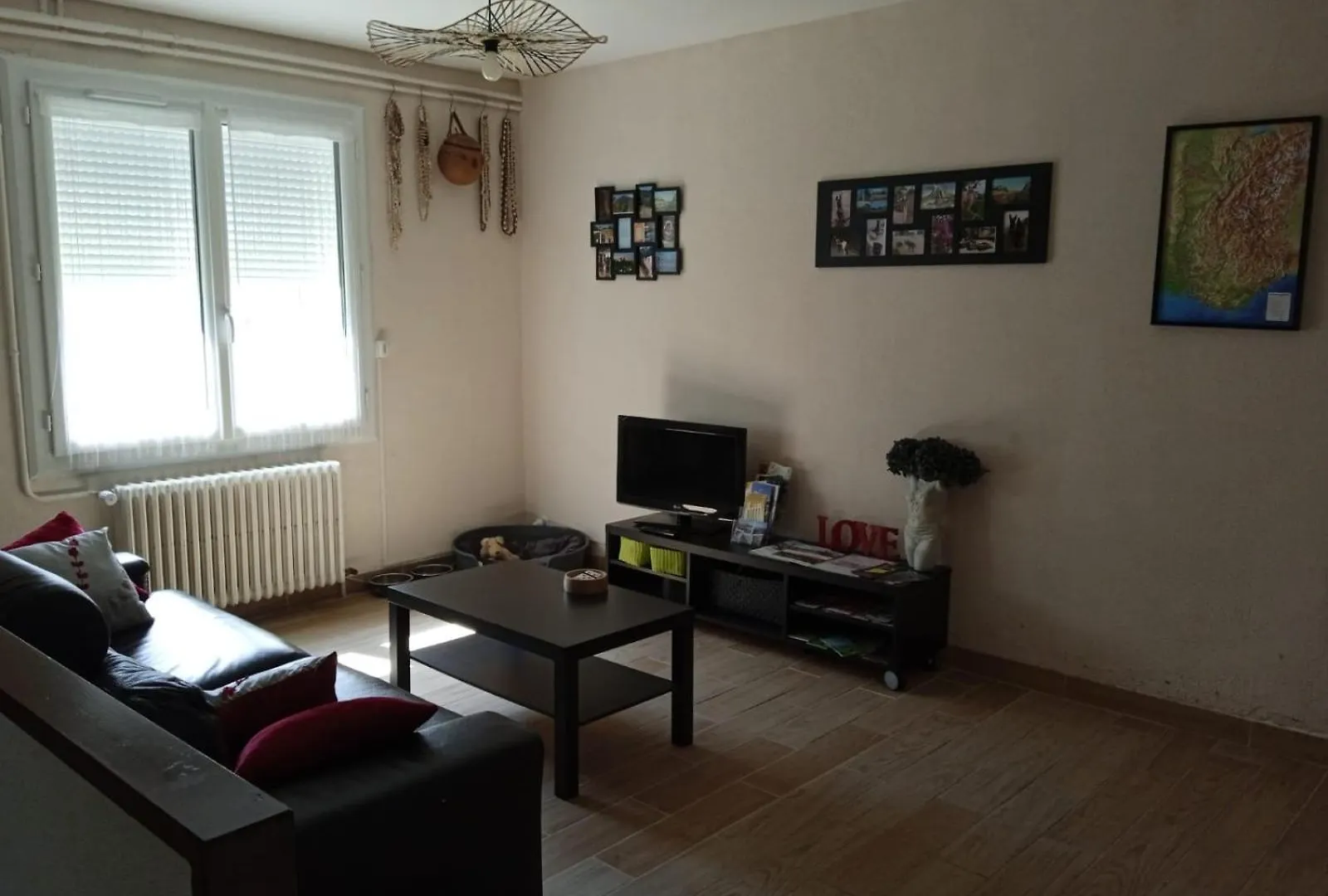Les Sycomores Appartement Prive Avec Jardin Sisteron Apartment