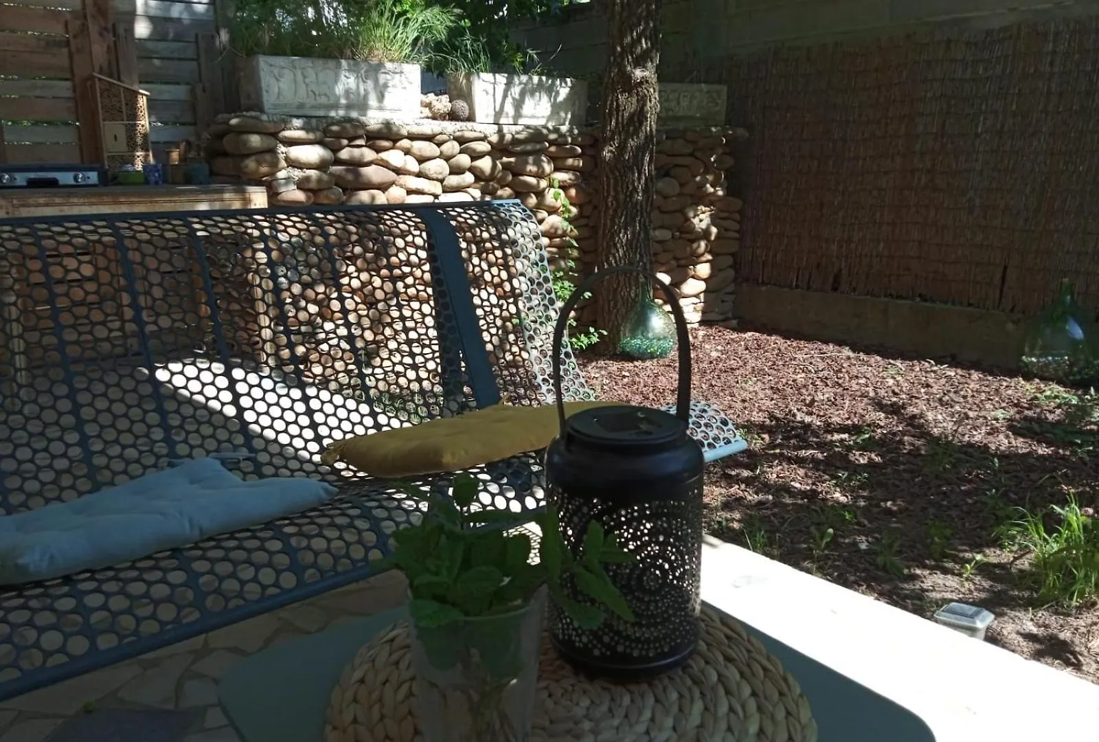 Les Sycomores Appartement Prive Avec Jardin Sisteron Apartment