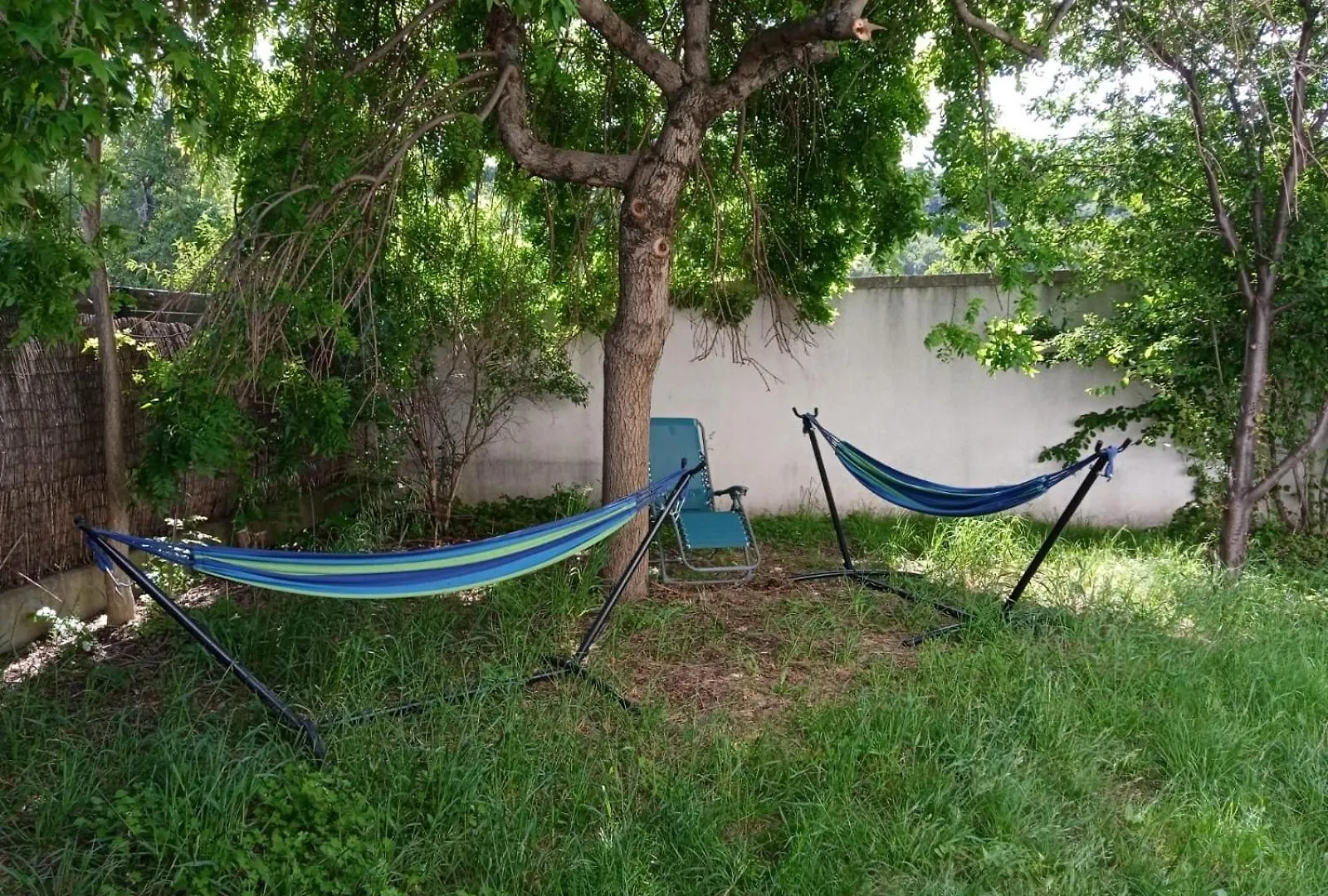 Les Sycomores Appartement Prive Avec Jardin Sisteron 0*,