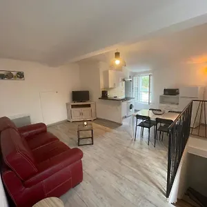 Chaleureux Au Calme Avec Vue Apaisante Appartement